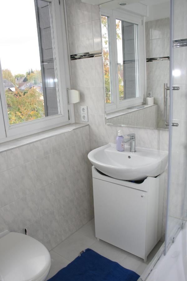 Helles Apartment In Berlin-Mariendorf Buitenkant foto